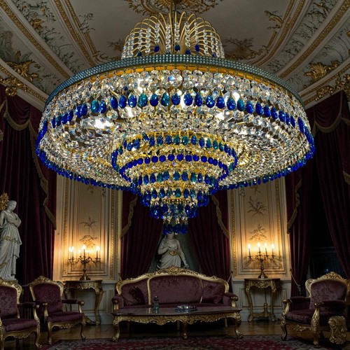 Lussuoso lampadario realizzato